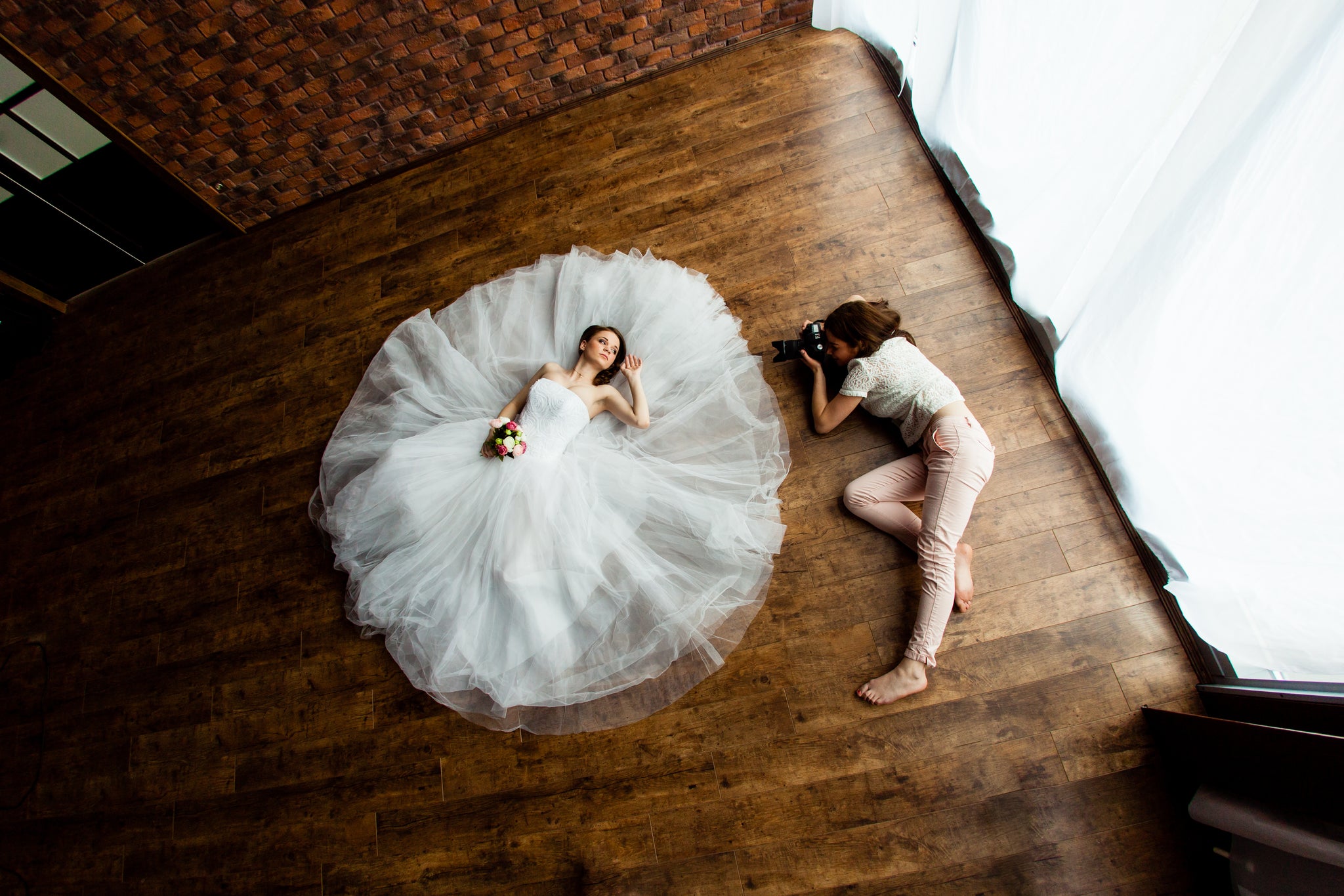 Choosing A Wedding Photographer That Is Right For You