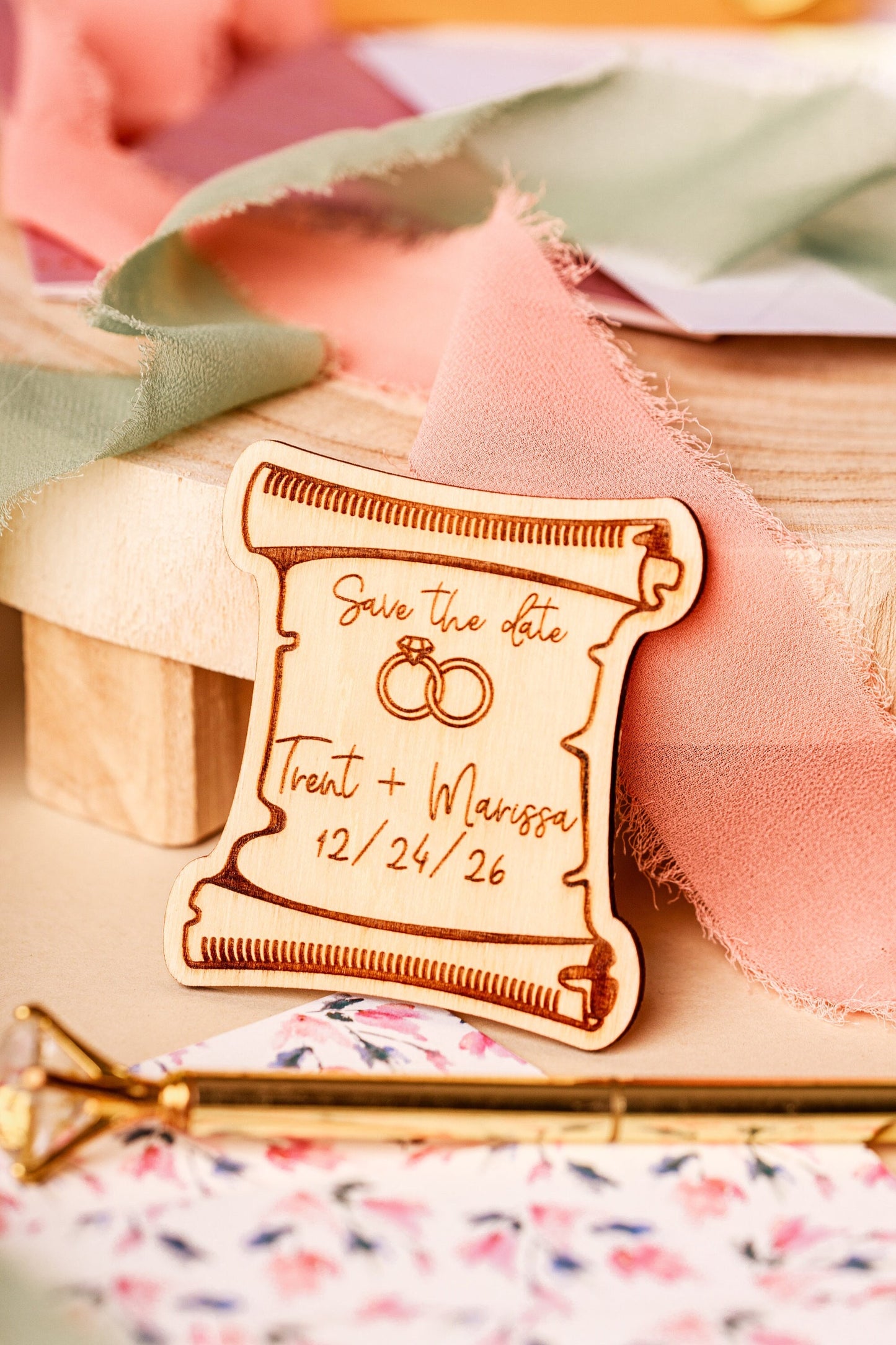 Custom Wooden Royal Wedding Save The Date Magnets For Wedding, Vintage Retro Wooden Wedding Invitation Save The Date Wedding Scroll