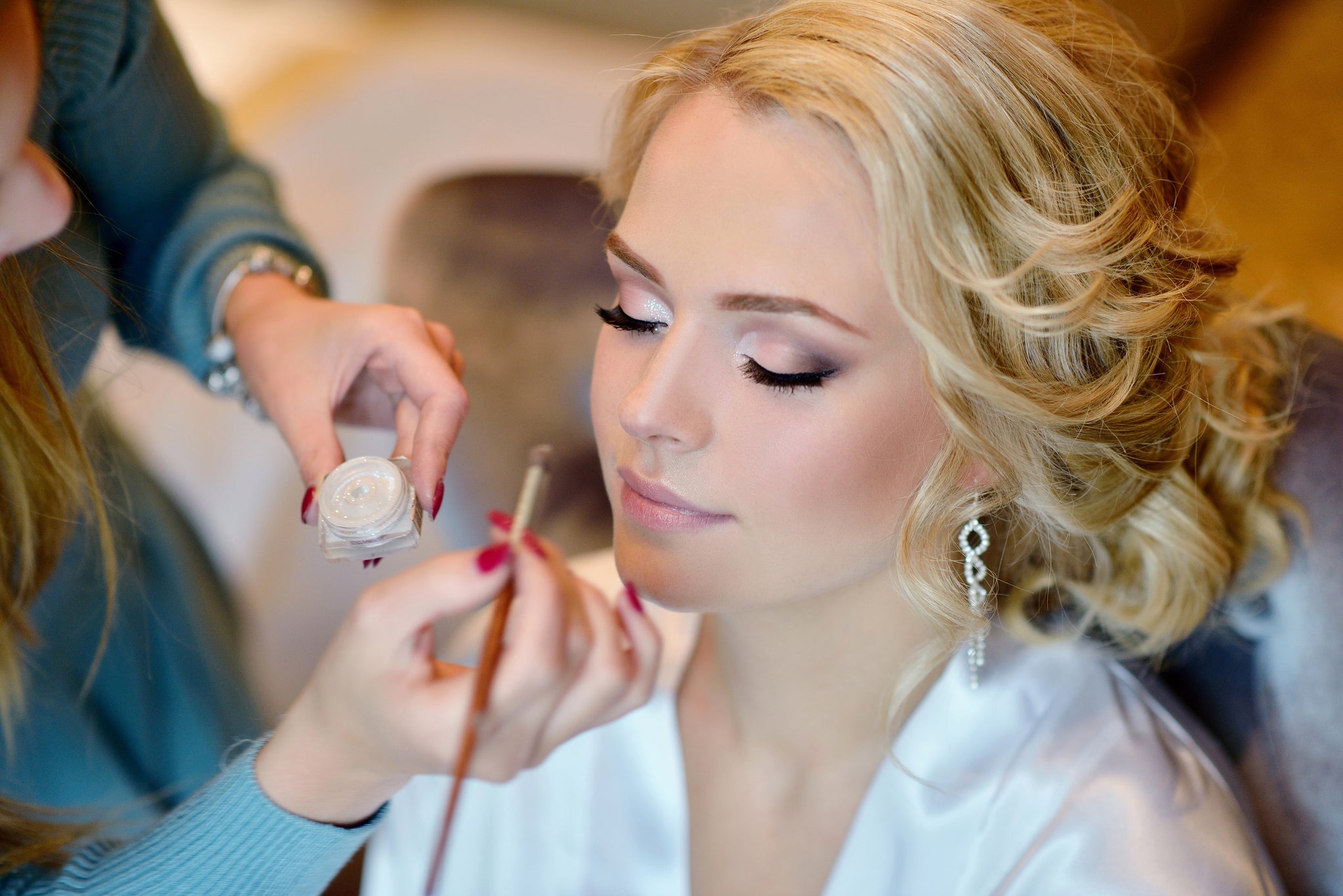 How To Coordinate Your Makeup With Your Wedding Color Palette