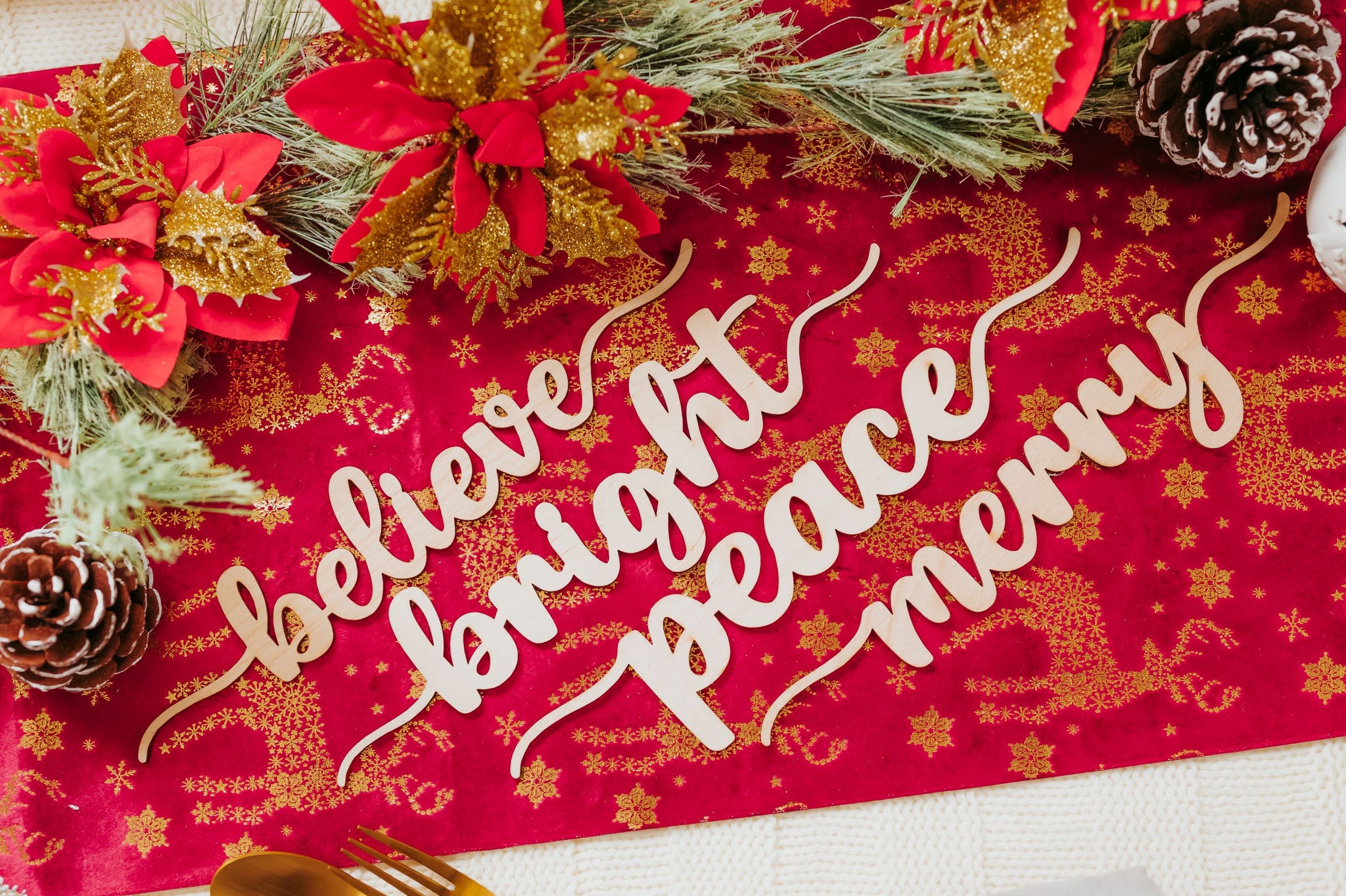 Holiday Place Cards And Napkin Rings