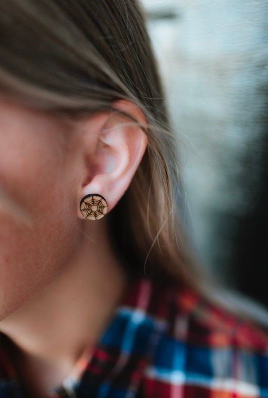 Cute Spider Web Halloween Wooden Stud Earrings, Spooky Natural Webbed Jewlery