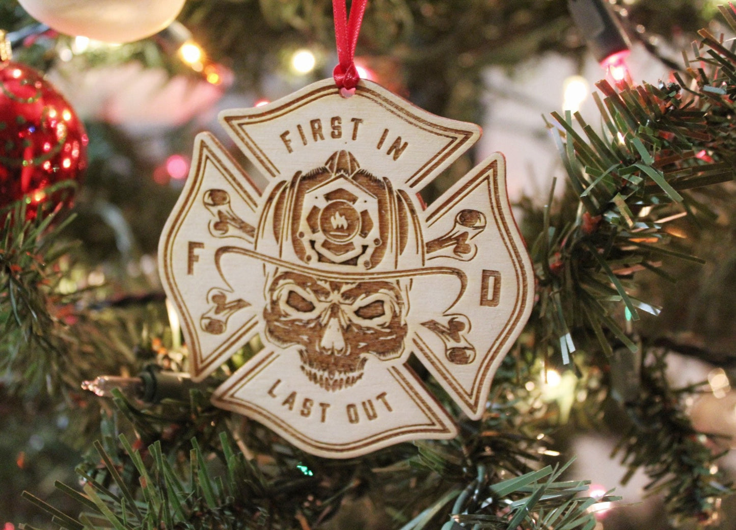 Fireman Skull Badge Christmas Ornament Gift For Him, Fire fighter First Responder First In Last Out Wooden Christmas Ornament