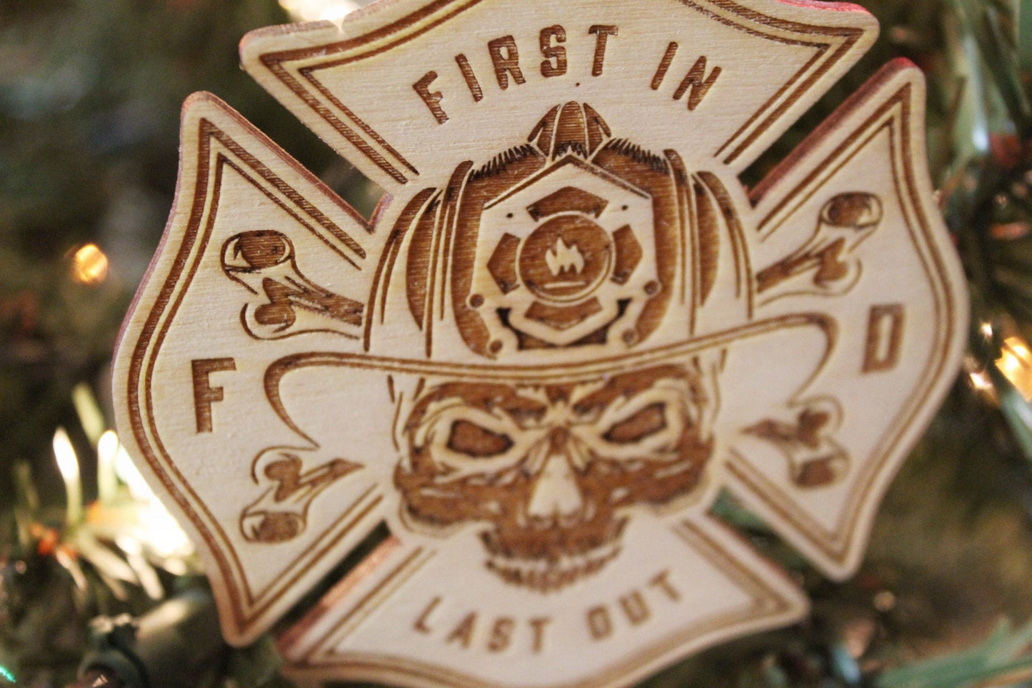 Fireman Skull Badge Christmas Ornament Gift For Him, Fire fighter First Responder First In Last Out Wooden Christmas Ornament