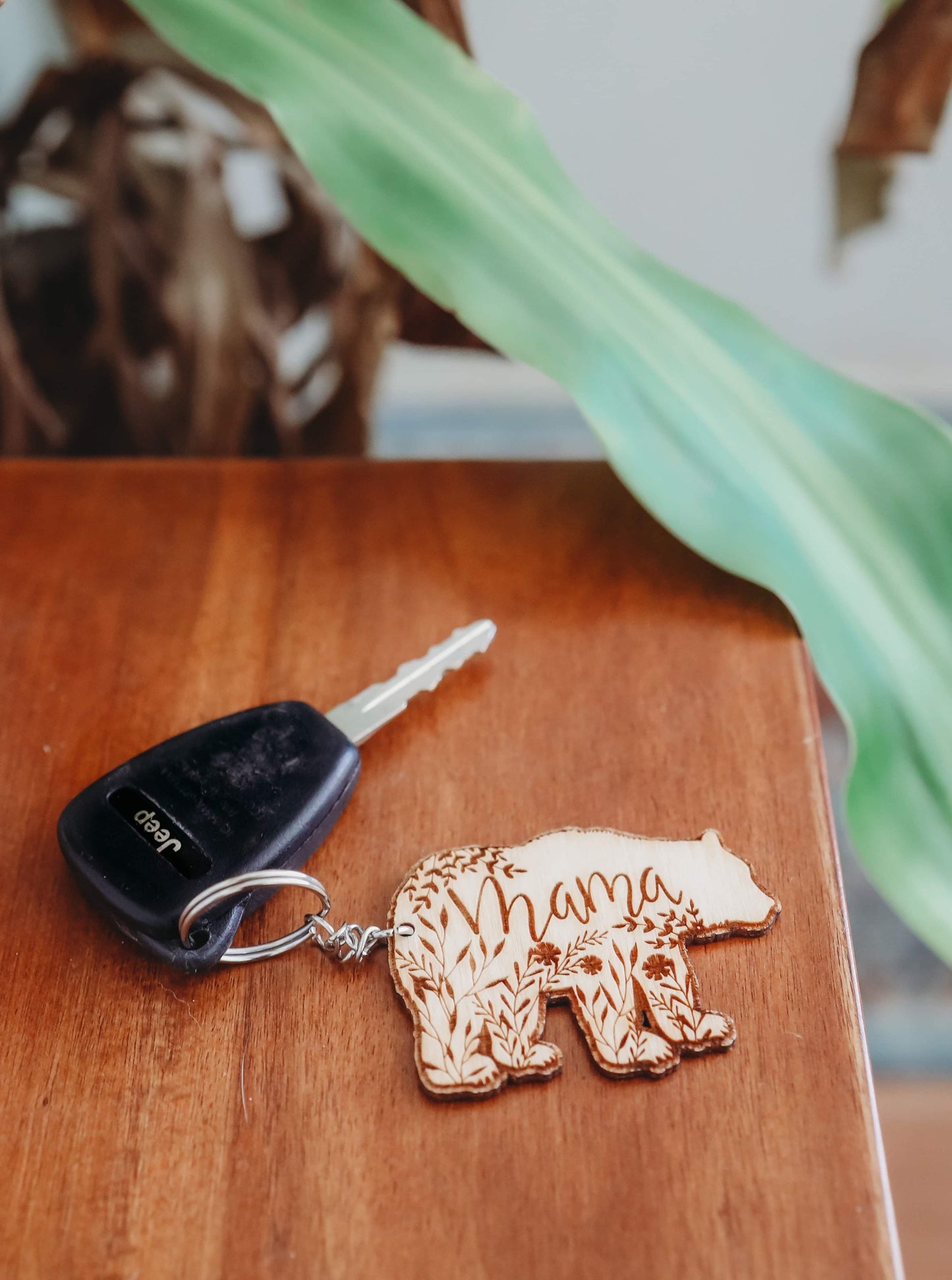 Mama Bear Wooden Keychain Sustainable Gift For Mom, Wooden Floral Mama Bear Keychain Christmas Present For Wife