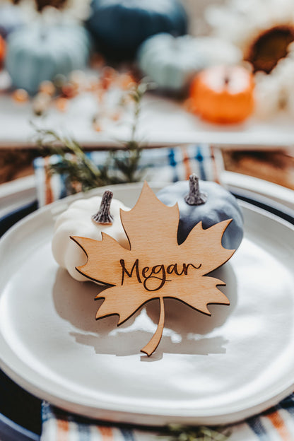 Maple Leaf Name Place Card For Friendsgiving Table Decor, Fall Leaf Name Plate Thanksgiving Table Scape