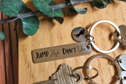 Hunter Jumper Jump High Don’t Die Horse Riding Keychain Gift For Her, Funny Morbid Eventing Metal Keychain Gift For Equestrian Horsey Gift