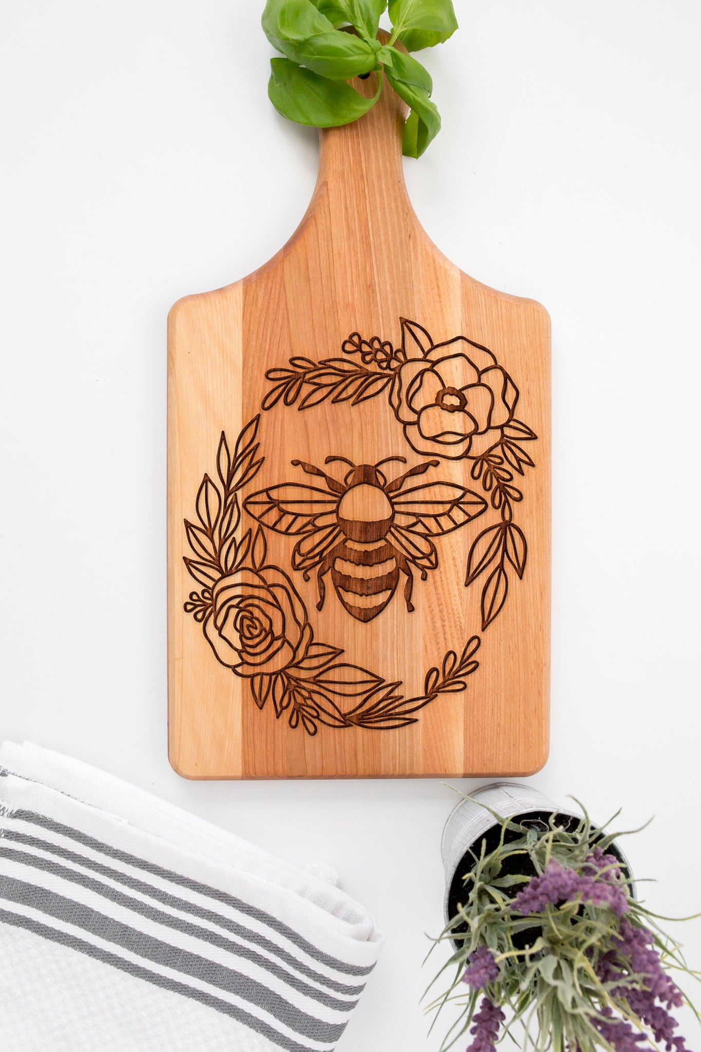 Cute Floral Honey Bee Cutting Board Gift For Bee Keeper, Flower Honey Bee Serving Board Kitchen Decor Gift For Her